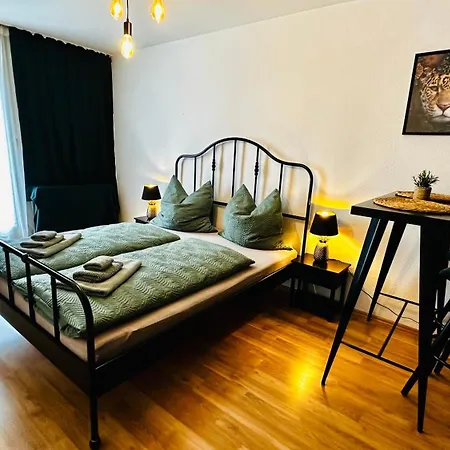 Attraktives Mit Dem Blick Auf Den